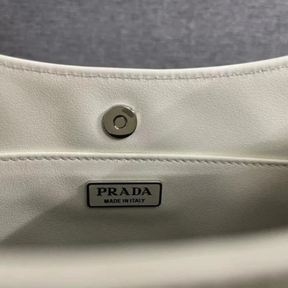 PRADA CLEO SCHULTERTASCHE AUS GEBÜRSTETEM LEDER